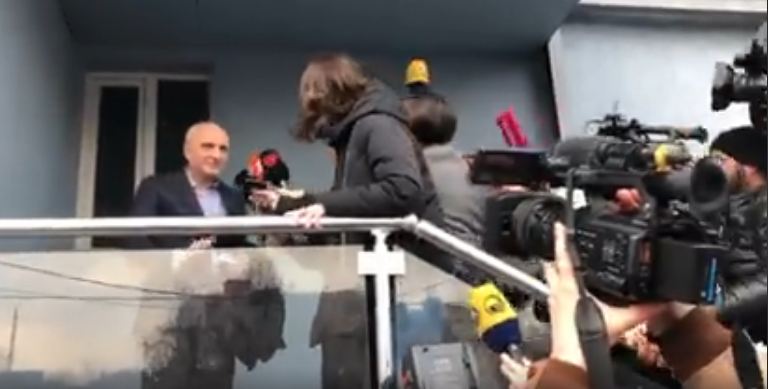 Photo of ვანო მერაბიშვილი ჟურნალისტებმა ციხეში შეაბრუნეს (ვიდეო)